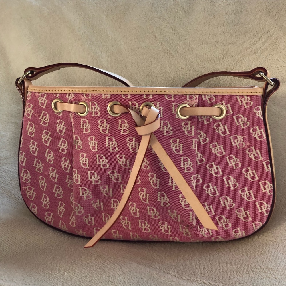 Dooney & Bourke Signature Tassel Zip– BRAND New